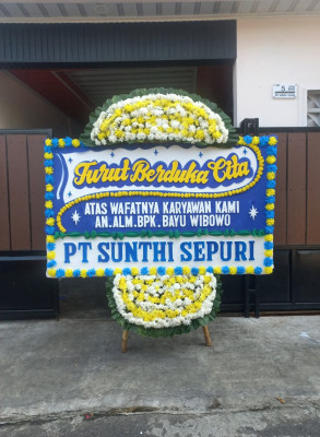 Papan Bunga Duka di Regolwetan